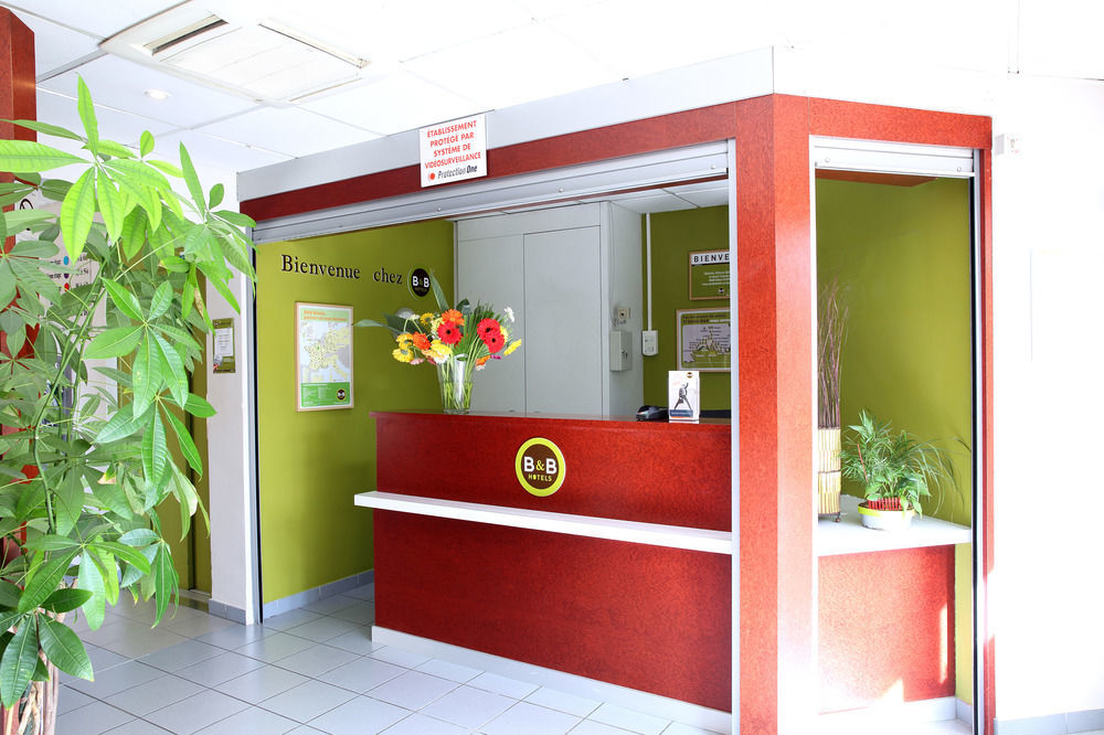 B&B Hotel Hyeres Exterior photo