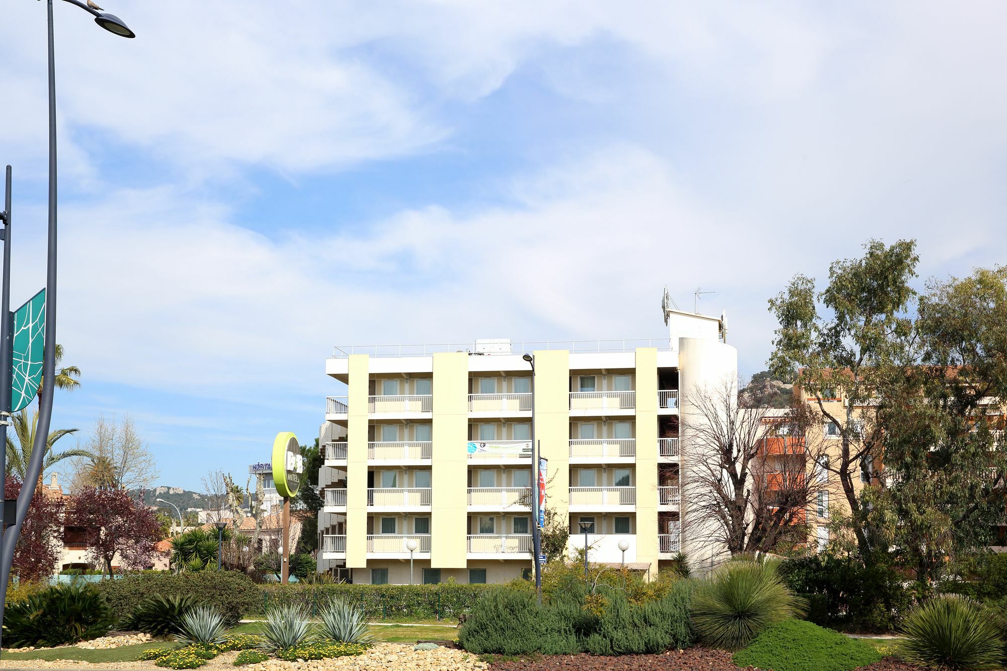 B&B Hotel Hyeres Exterior photo